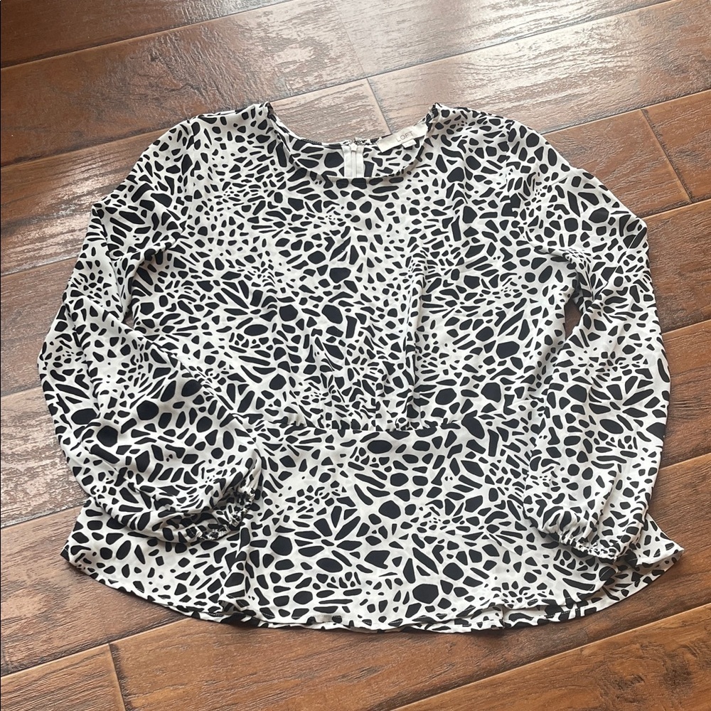 Loft Stylish Black and White Women's Top